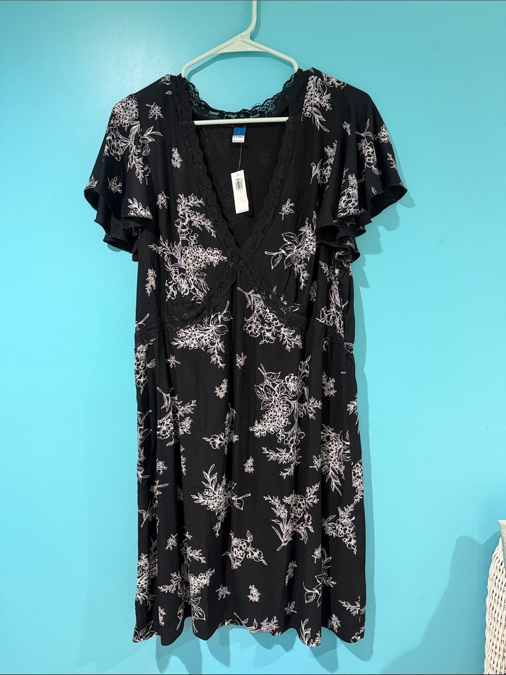 Old Navy Black Floral V-Neck Midi Dress